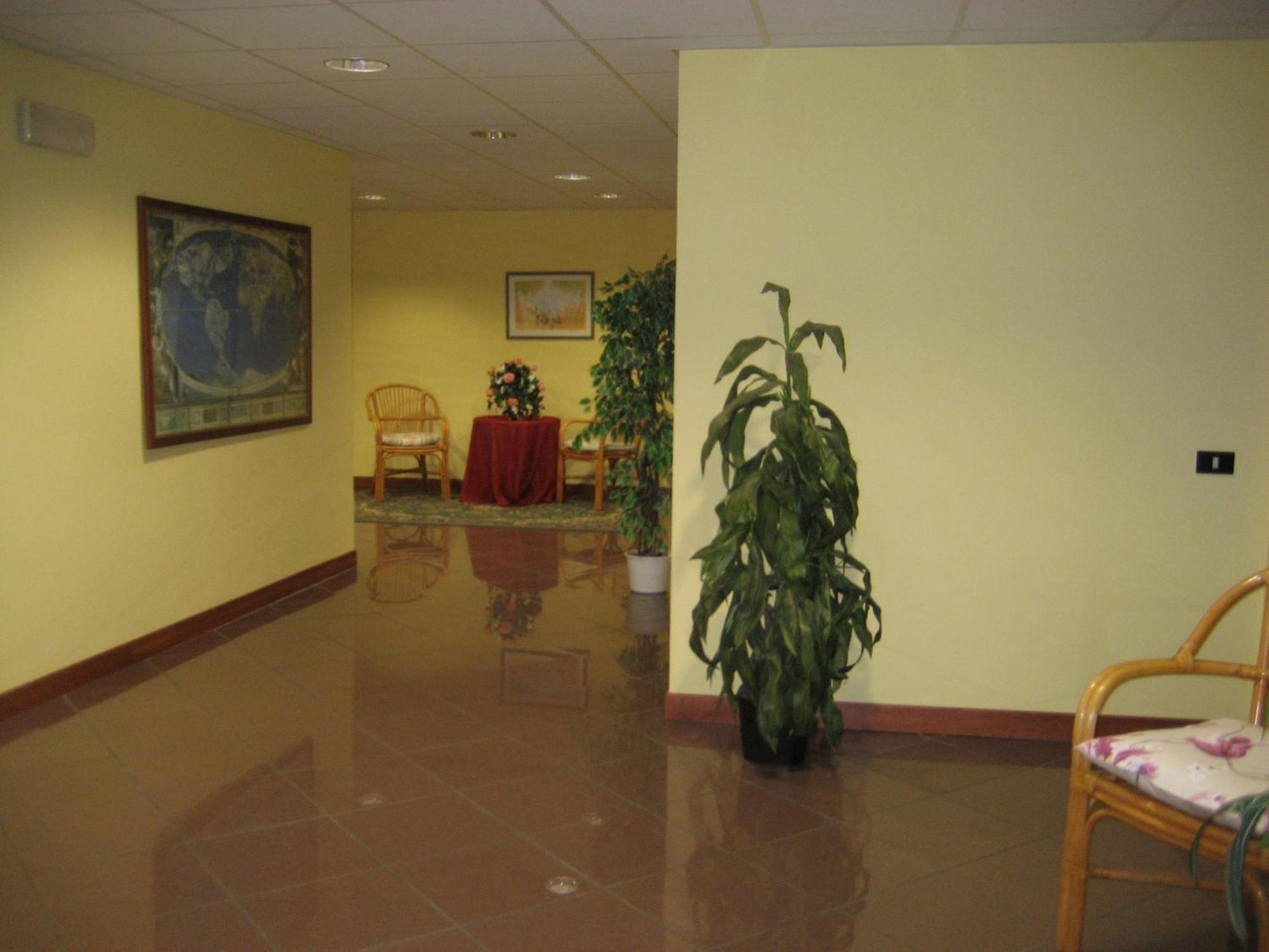 Hotel Ristorante Klaus 波尔图托尔 外观 照片